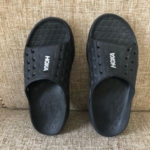 Hoka One One Women’s 7 Recovery Slide Black